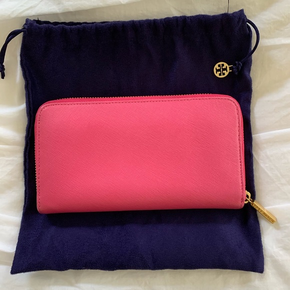 Tory Burch Robinson Zip Continental Wallet - Pink - Picture 2 of 5